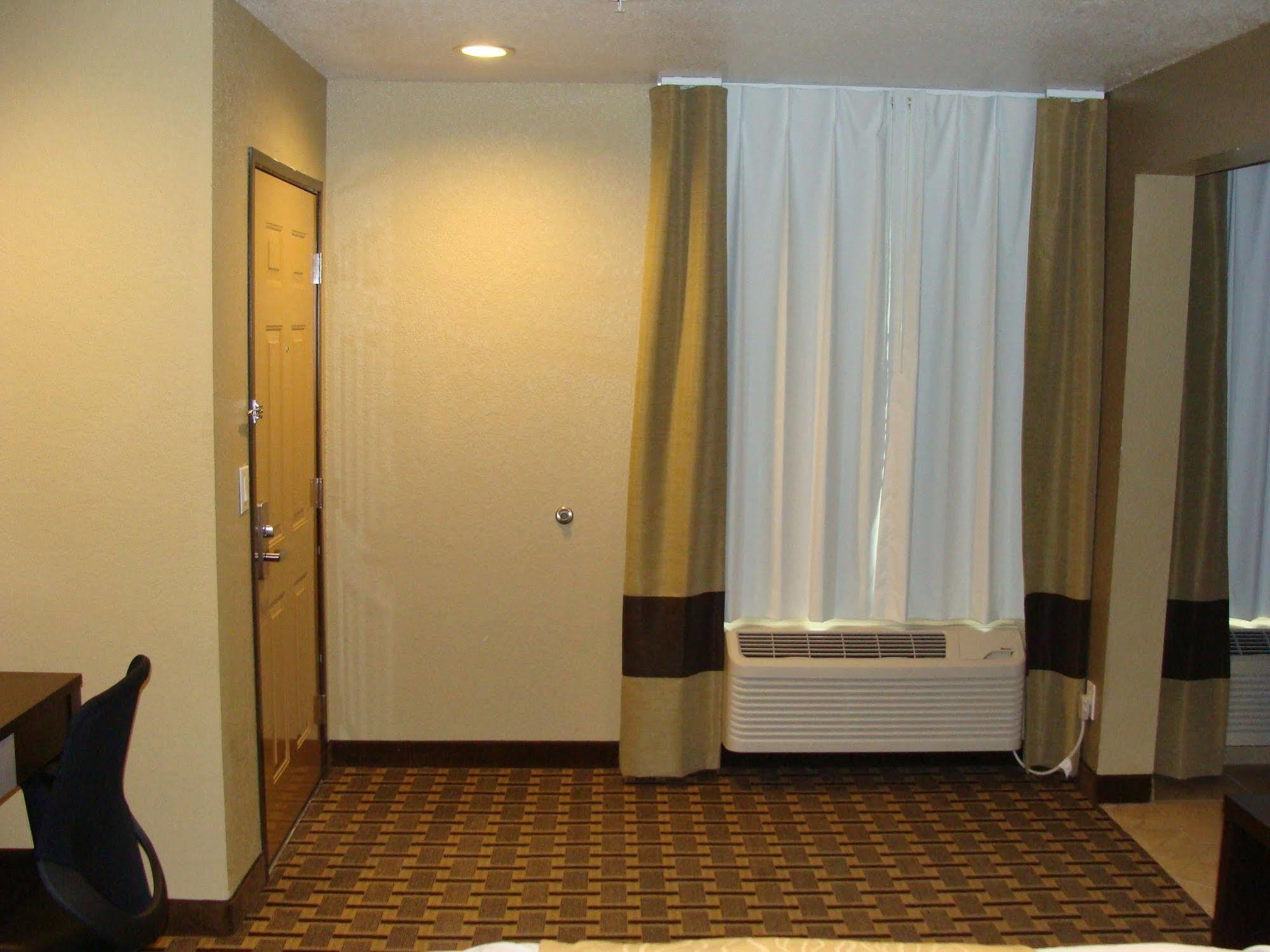West Worth Inn & Suites White Settlement Zewnętrze zdjęcie
